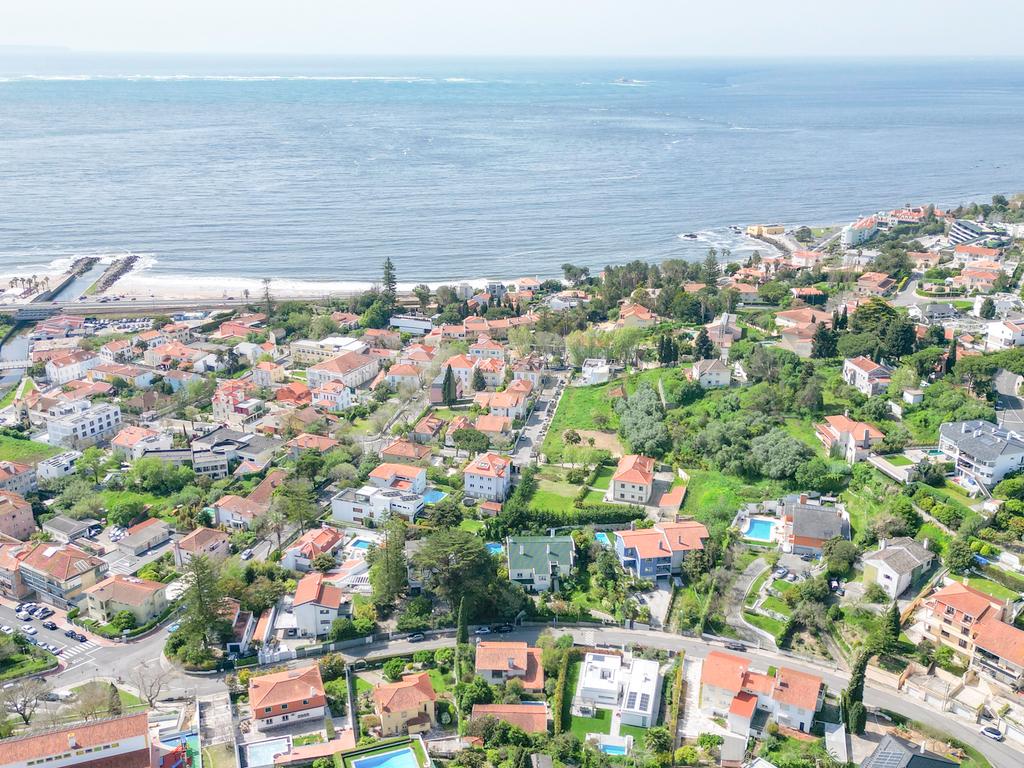 EXCELENTE MORADIA COM TERRENO DE 1000 M2 EM CAXIAS, COM OTIMA LOCALIZAÇÃO, BOAS AREAS, JARDIM MARAVILHOSO E PISCINA  - Image 51