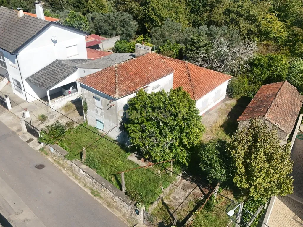 Moradia para restauro em Lanheses, Viana do castelo - Image 1