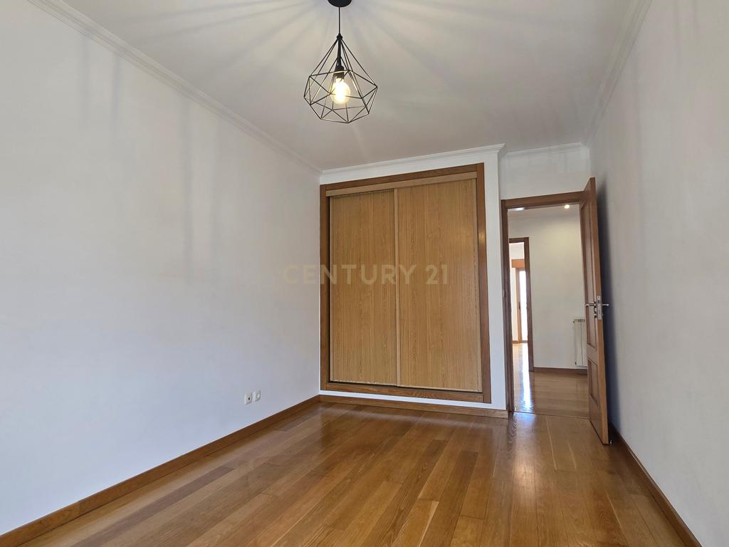 T2 com Box para arrendamento em Porto Salvo, Oeiras - Image 17