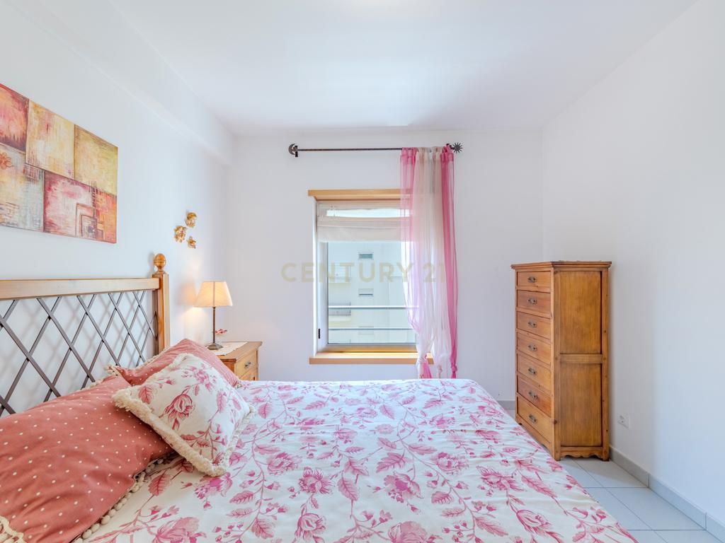 Apartamento T2 - Oportunidade Única a 5 Min da Praia da Rocha! - Image 21