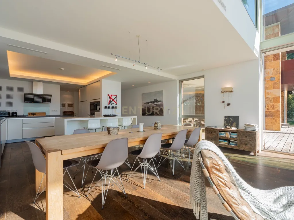Moradia Exclusiva em Primeira Linha de Mar com Piscina Infinita / Tróia-Carvalhal - Image 16