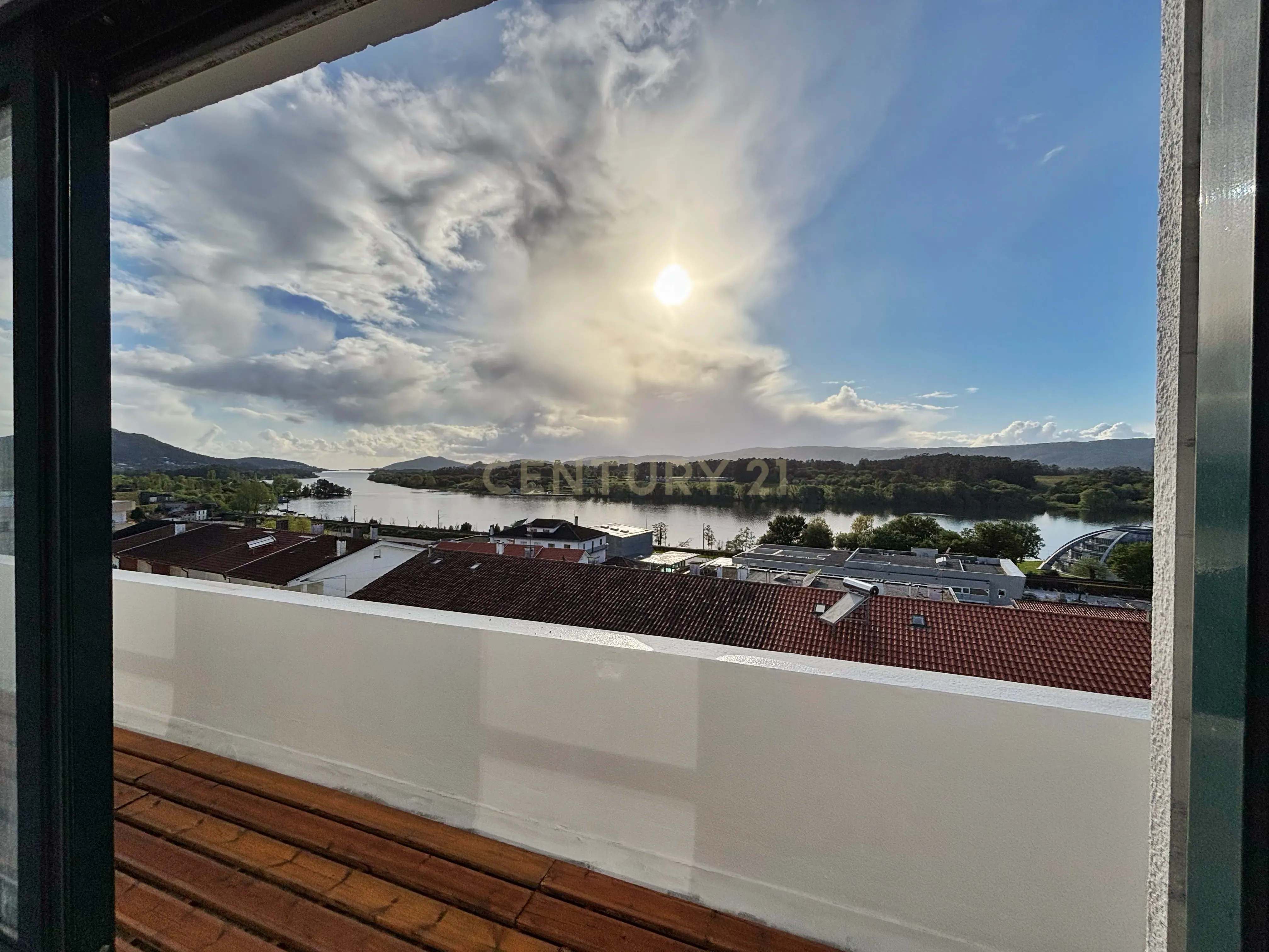 Penthouse T3 com amplo terraço vista Rio e Serra - Vila Nova de Cerveira - Image 19