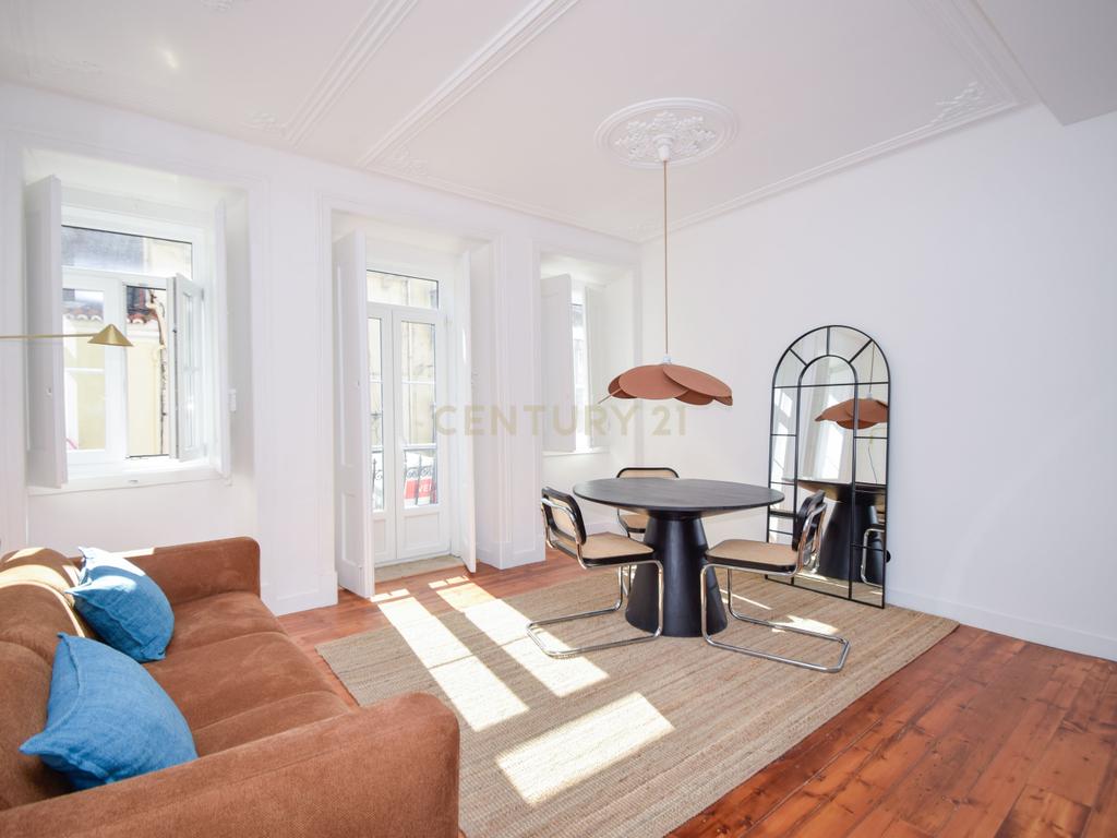 Duplex em prédio totalmente reconstruído, com acabamentos de excelência - Image 18