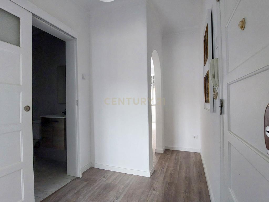 Apartamento T2 na Venteira, Amadora - Image 11