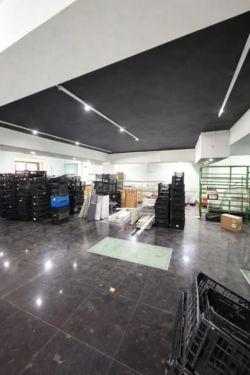 Fotografia 4 de Loja com 226 m² – Boa Visibilidade + Renda Atrativa até 2027