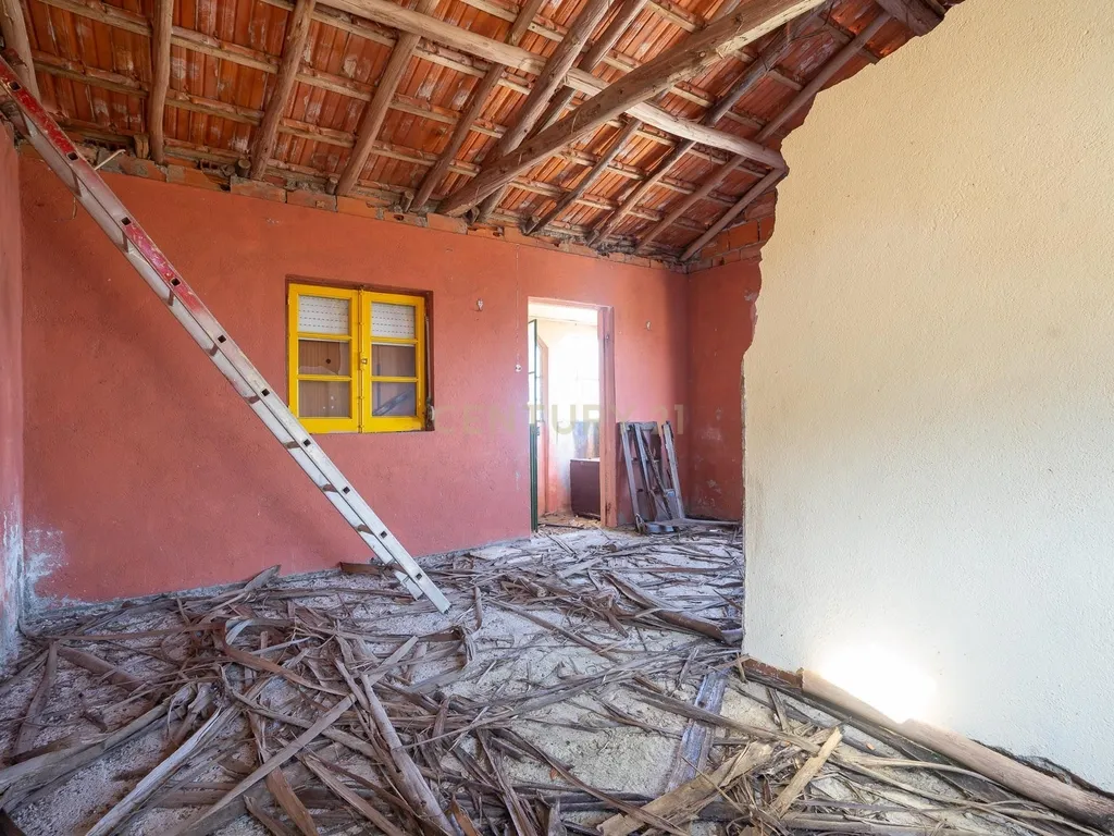 Moradia T1, para Reconstruir, Vila Nova, Miranda do Corvo - Image 9