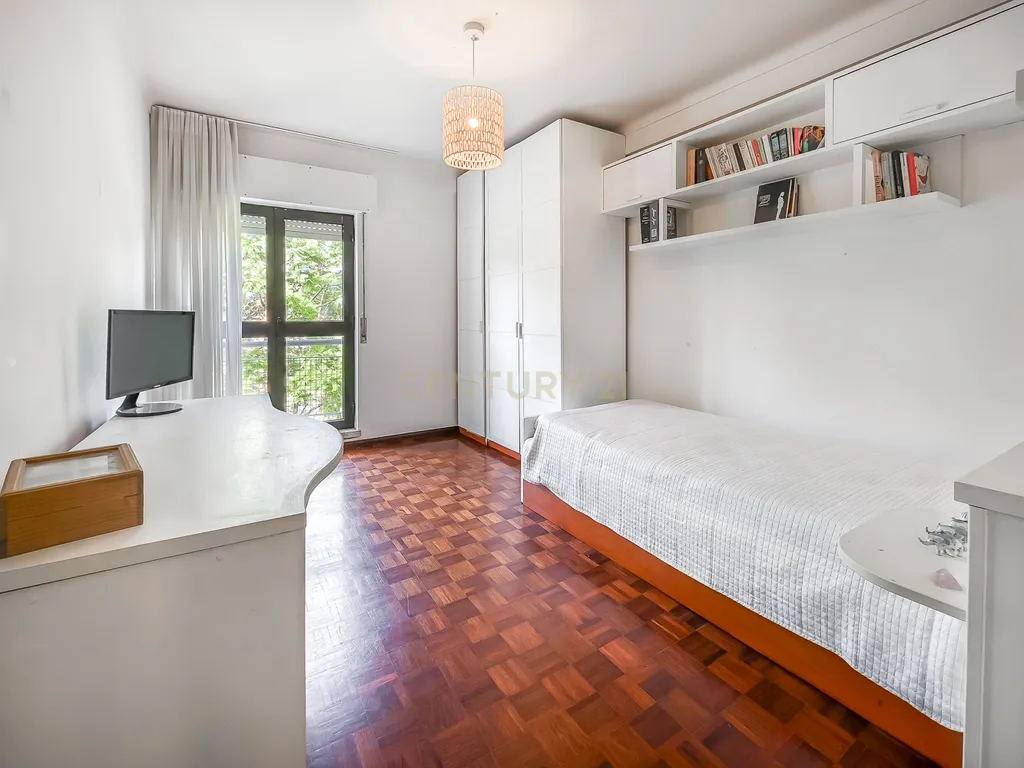 Apartamento T2 nos Olivais Sul - Image 15