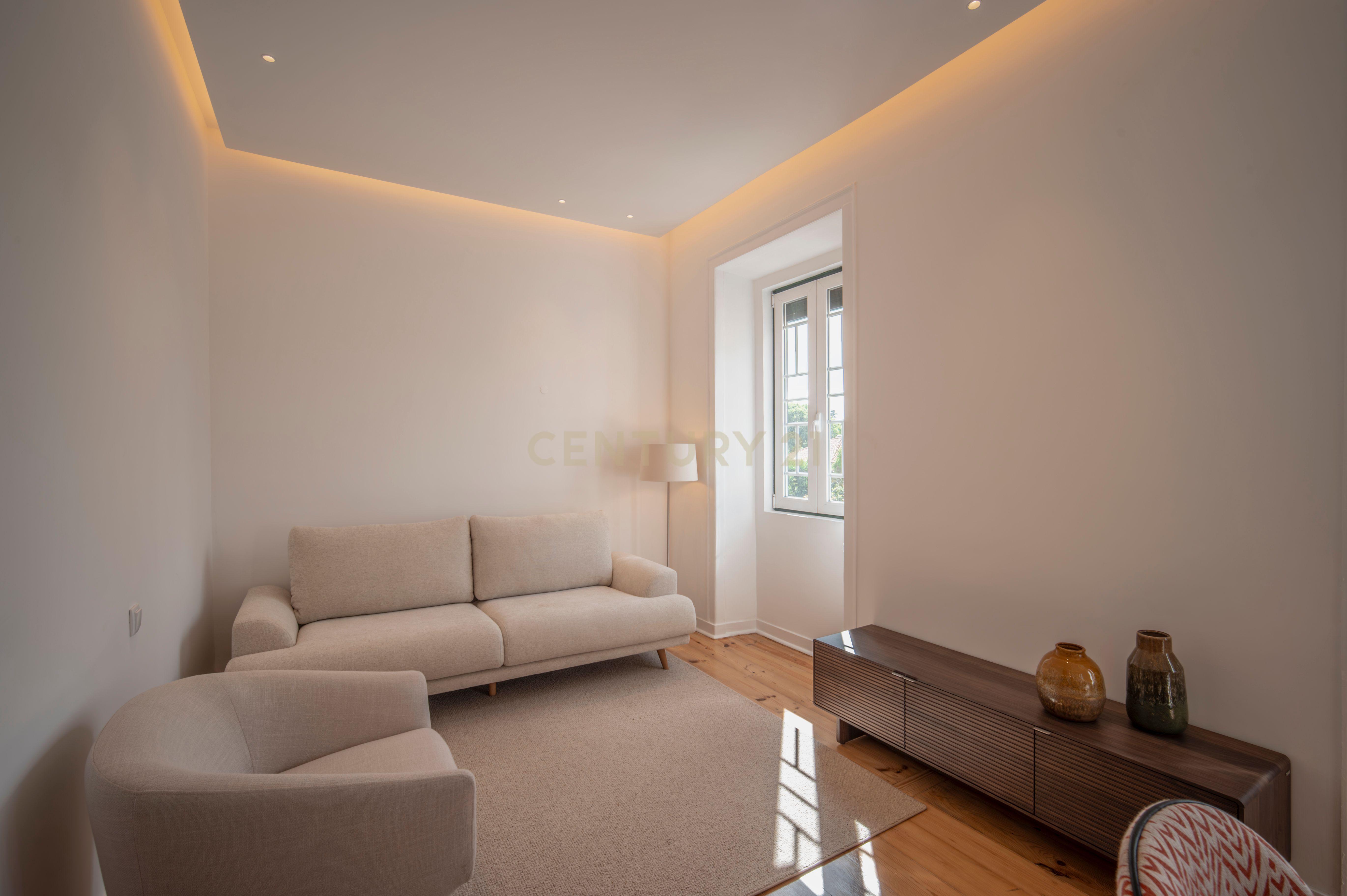 Fotografia 3 de Apartamento T4 com Terraço e Jardim Privativo no Centro de Cascais