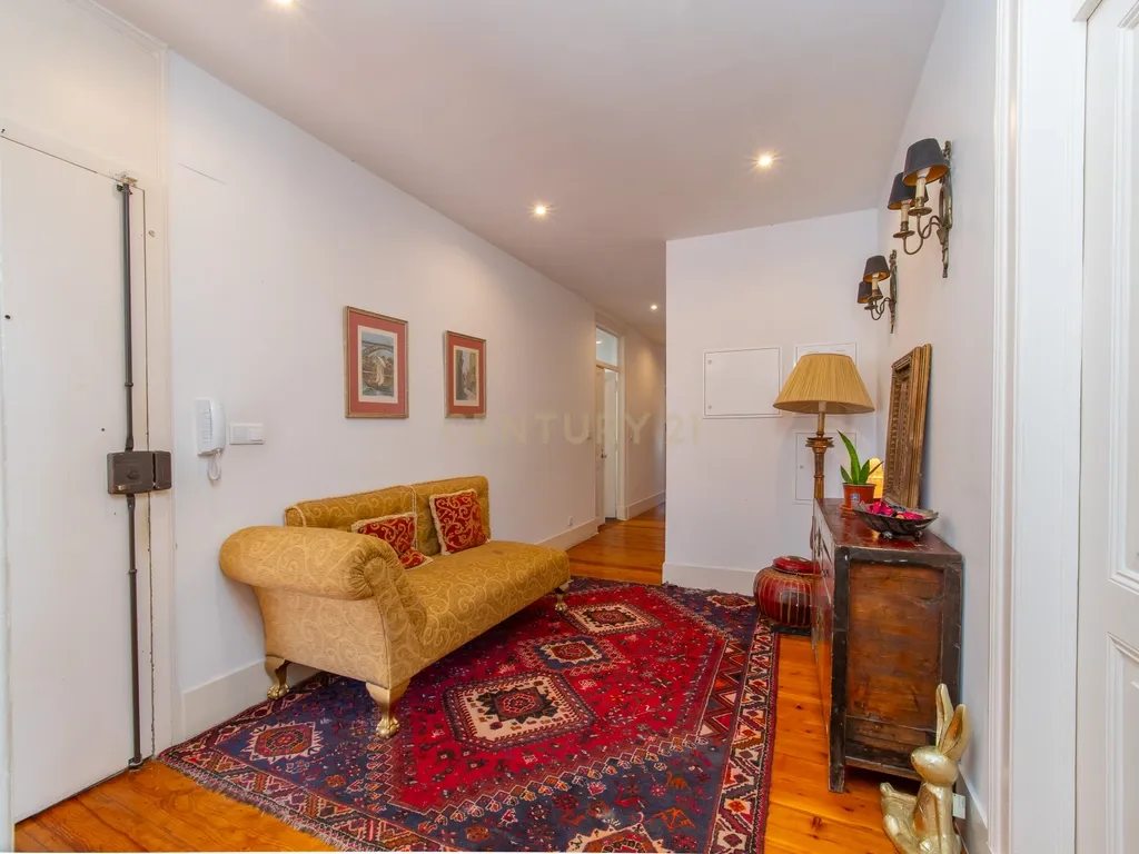 Penthouse Duplex T8 em Campo de Ourique - Lisboa - Image 7