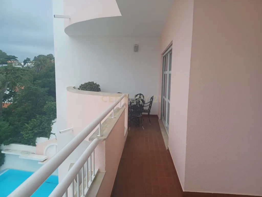 Apartamento T3 em Cascais com Vista Mar - Image 24