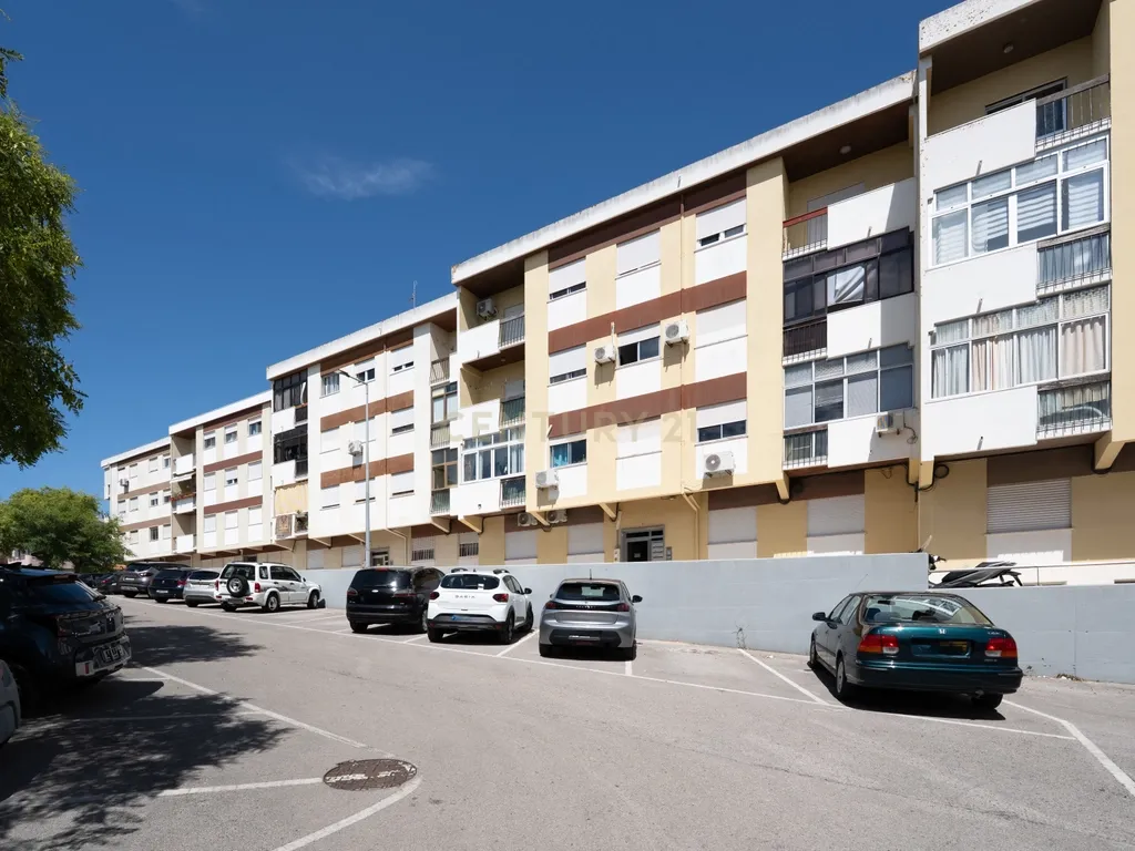 Apartamento T3 em Corroios - Alto do Moinho - Image 30