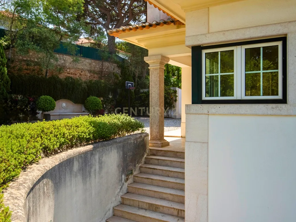 Moradia T7 com Piscina em Alcabideche- Cascais - Image 47
