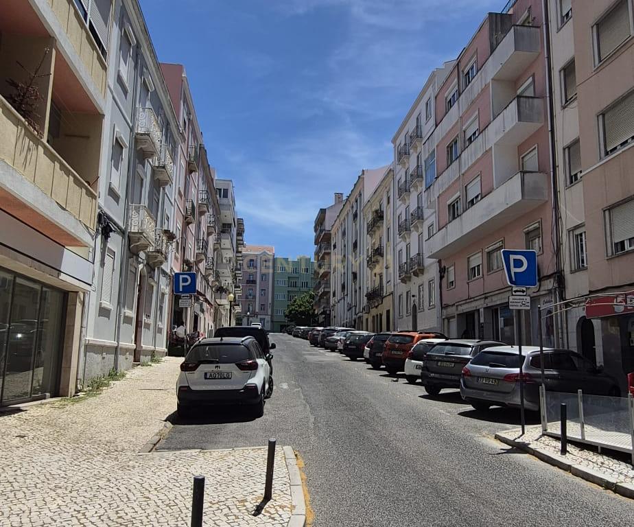 Loja Premium para Arrendamento no Coração do Campo Pequeno, Lisboa - Image 15