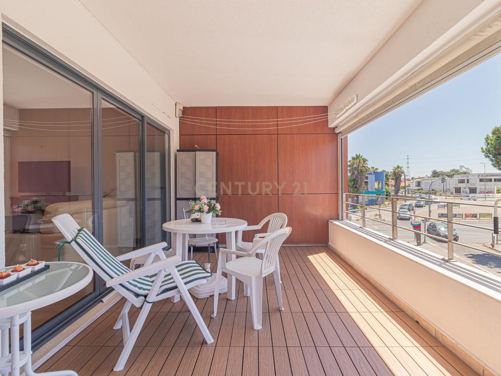 Espaçoso apartamento T3 no Casal Do Marco com Terraço - Image 15
