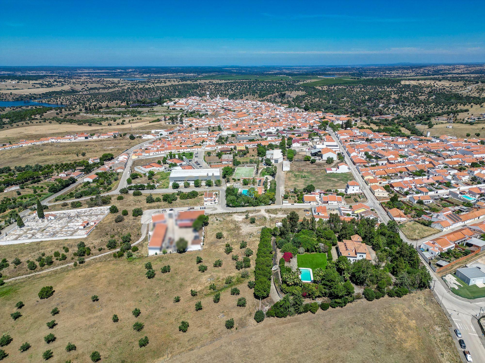 Fotografia 7 de Terreno Urbano com 2.500 m², capacidade construção de 1.500m2, habitacional