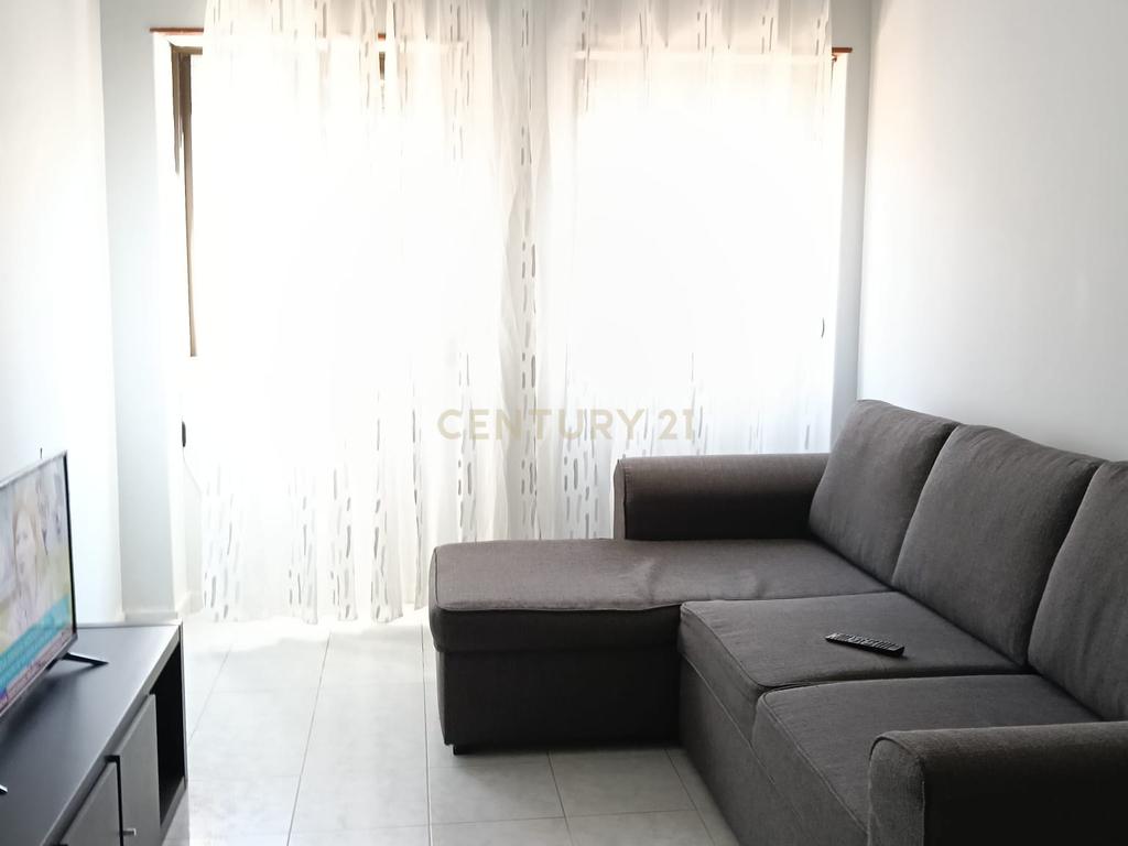 Apartamento na Rua Sebastião da Gama, Barreiro - Image 2