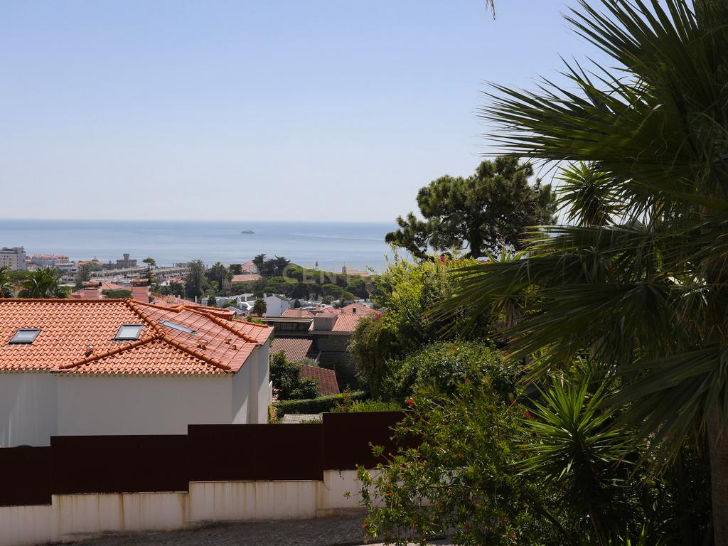 Deslumbrante Moradia T4+1 com Vista Mar e Piscina, Monte Estoril - Image 48