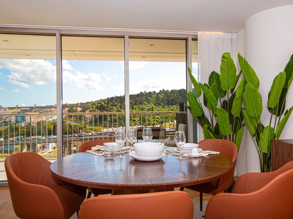 Apartamento de Luxo com 3 Quartos Virado a Sul na prestigiada Infinity Tower - Image 8