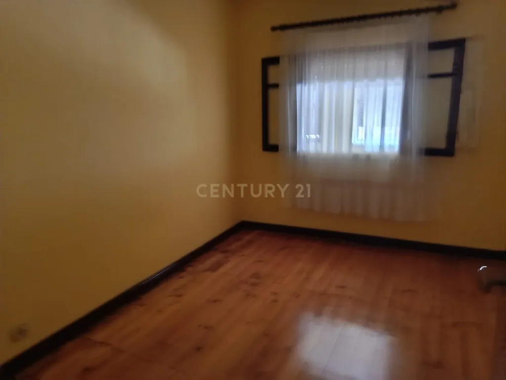 Moradia T4 com Terreno - Salsas - Bragança - Image 39