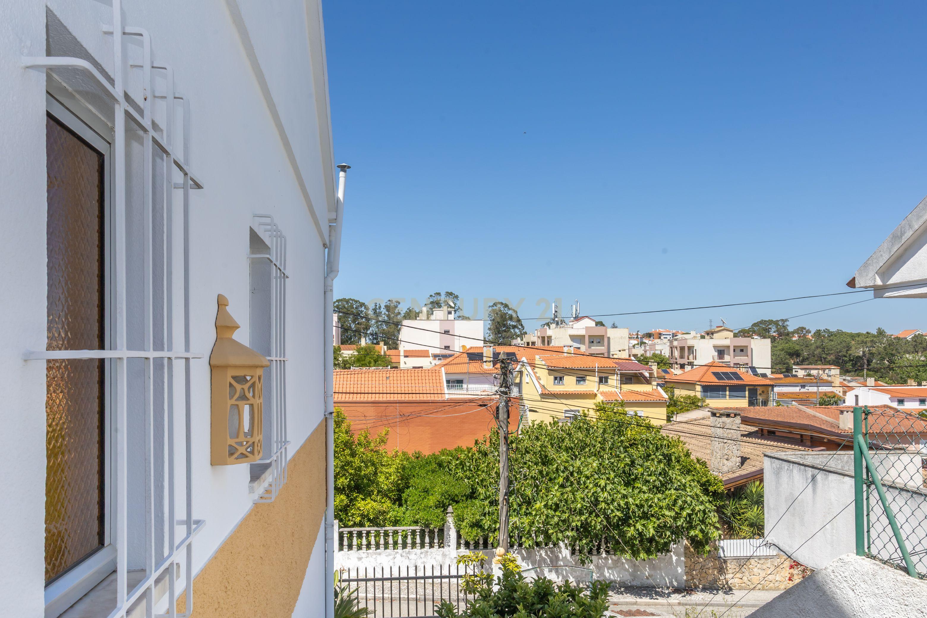 Fotografia 8 de Moradia isolada T3/4 em Vila Nova de Caparica
