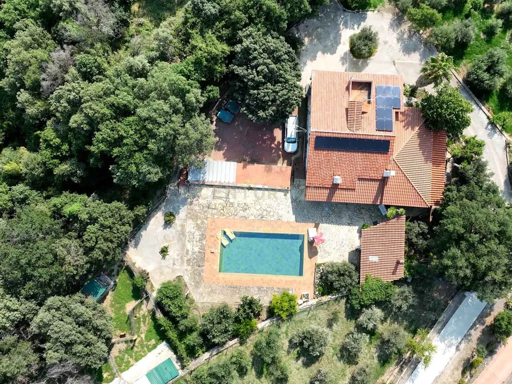 Exclusiva casa de campo com piscina em terreno de 24.136 m² junto a Matadepera – Vallès Occidental” - Image 3