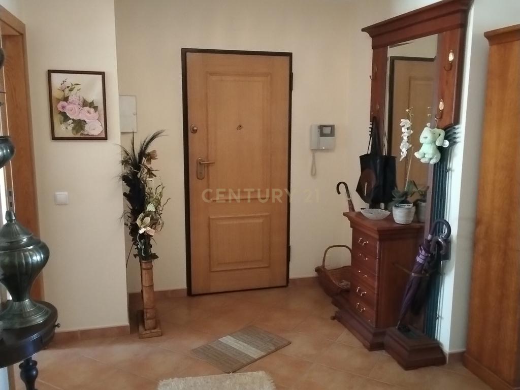 Apartamento T3 em Almancil, condomínio com Piscina, Jardim e Garagem - Image 6