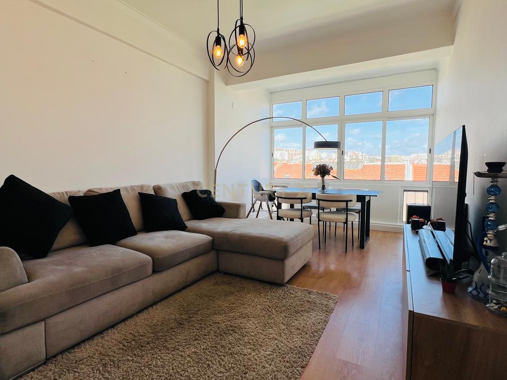 Excelente Apartamento T3 em Almada – Cova da Piedade  - Image 1