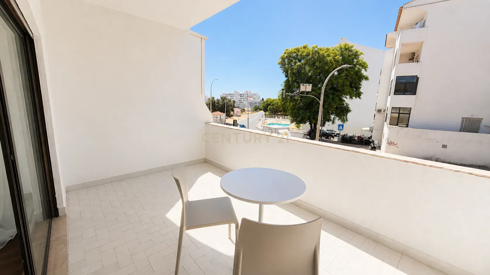 Fotografia 6 de T1 Totalmente Renovado com Varanda a 5 Minutos da Praia | Albufeira