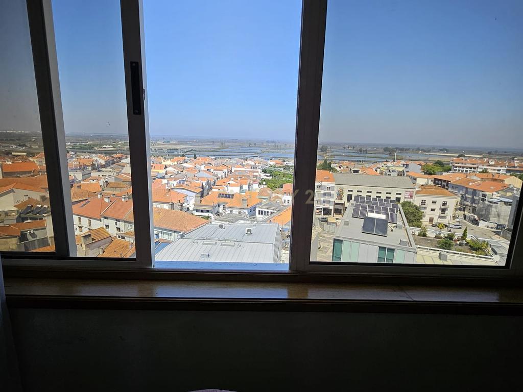 🏡 APARTAMENTO T4 NO CENTRO DE AVEIRO | GARAGEM FECHADA PARA 2 CARROS - Image 6