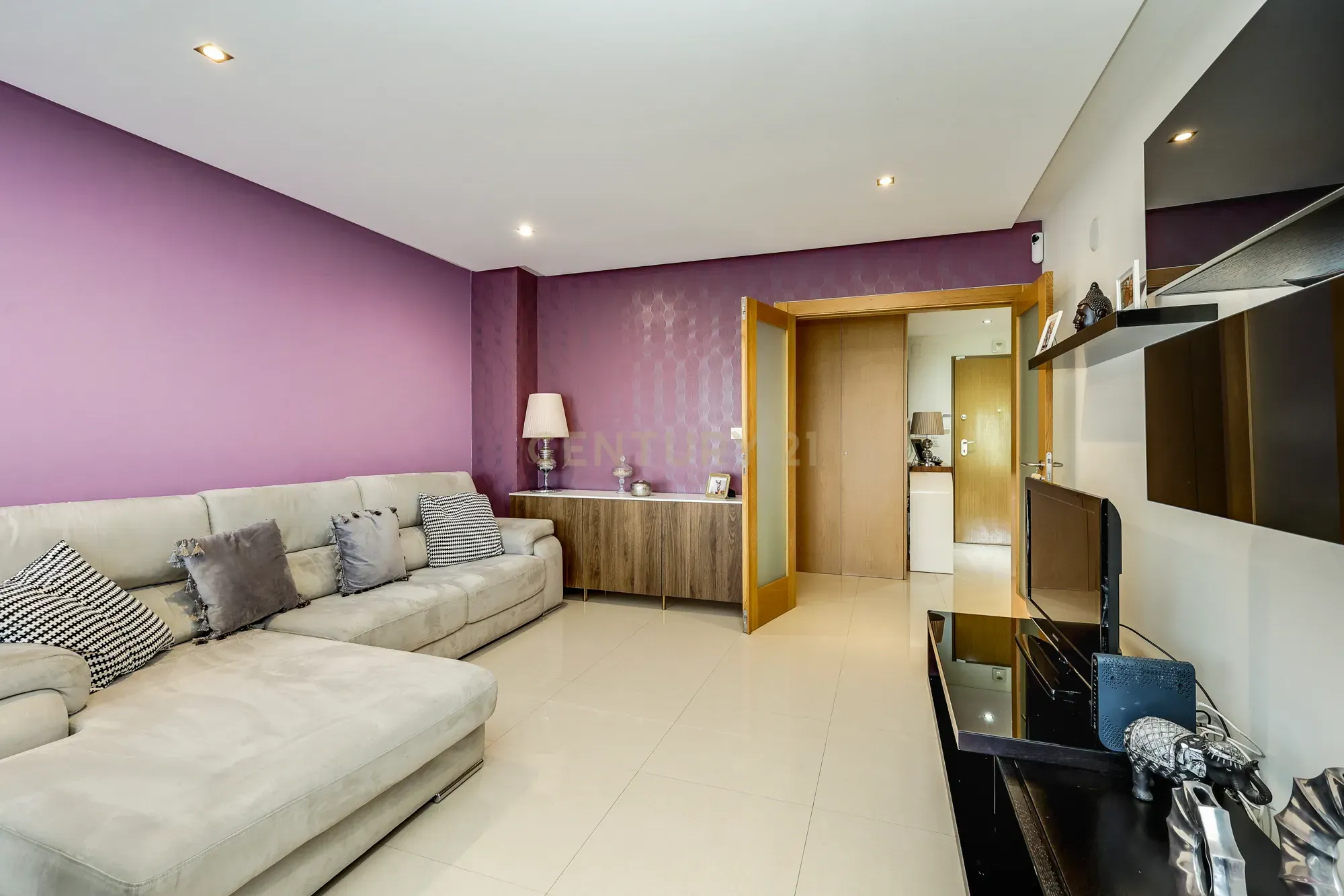 Fotografia 3 de Excelente apartamento T1 na Amadora (Atalaia - Damaia de Cima) com BOX