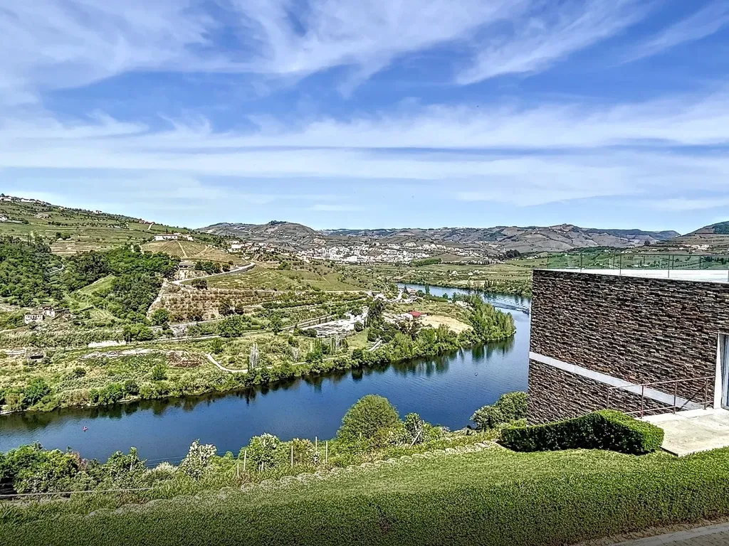 Hotel DD uma "varanda" para o rio Douro, integrado numa quinta no coração do Alto Douro Vinhateiro, perto do Peso da Régua, Portugal - Image 3
