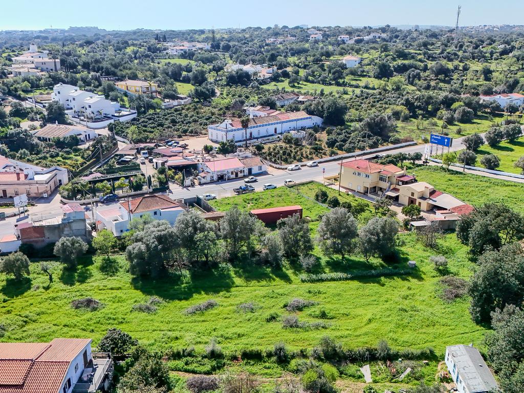 TERRENO COM PROJETO APROVADO PARA 2 MORADIAS T3 - BOLIQUEIME - Image 15