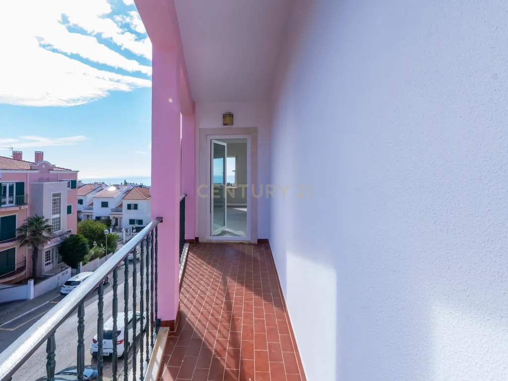 Apartamento Remodelado com Vista Mar na Ericeira, lugar de parqueamento - Image 31