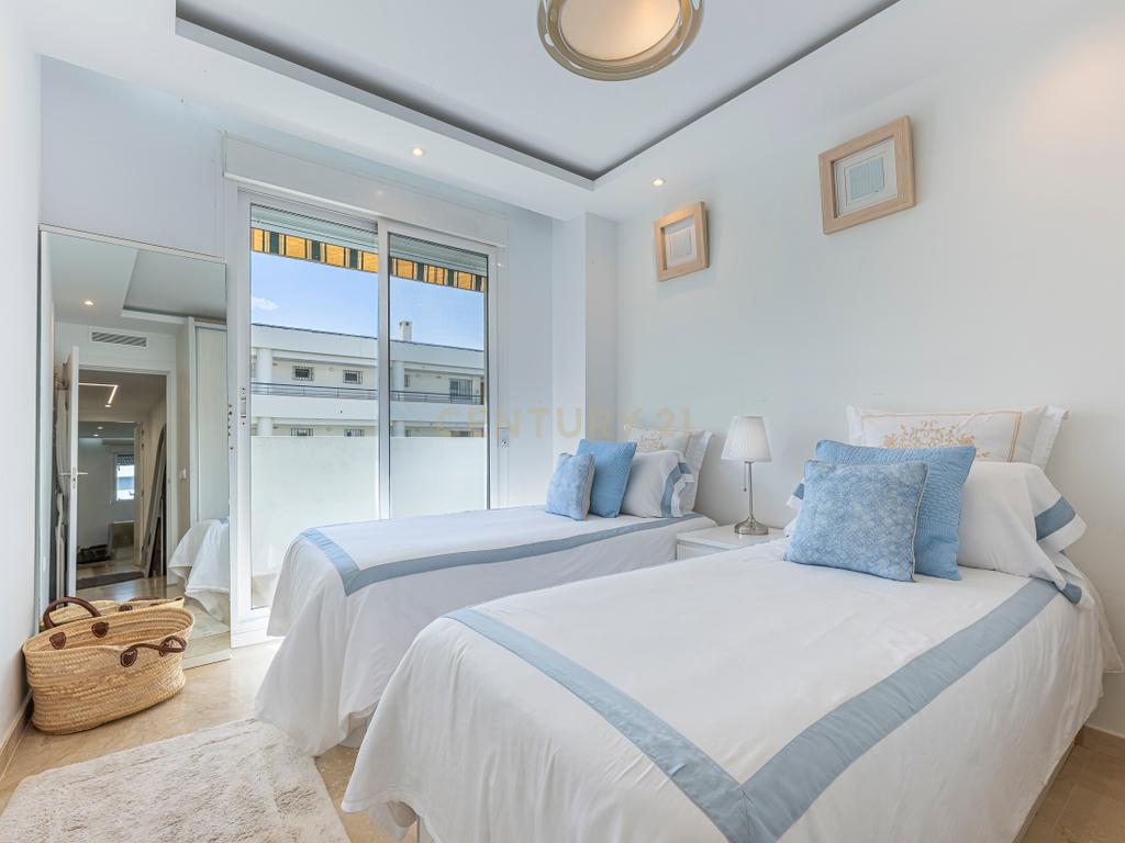 Magnífico Apartamento de 3 Quartos Totalmente Remodelado em Guadalmina Alta - Image 22