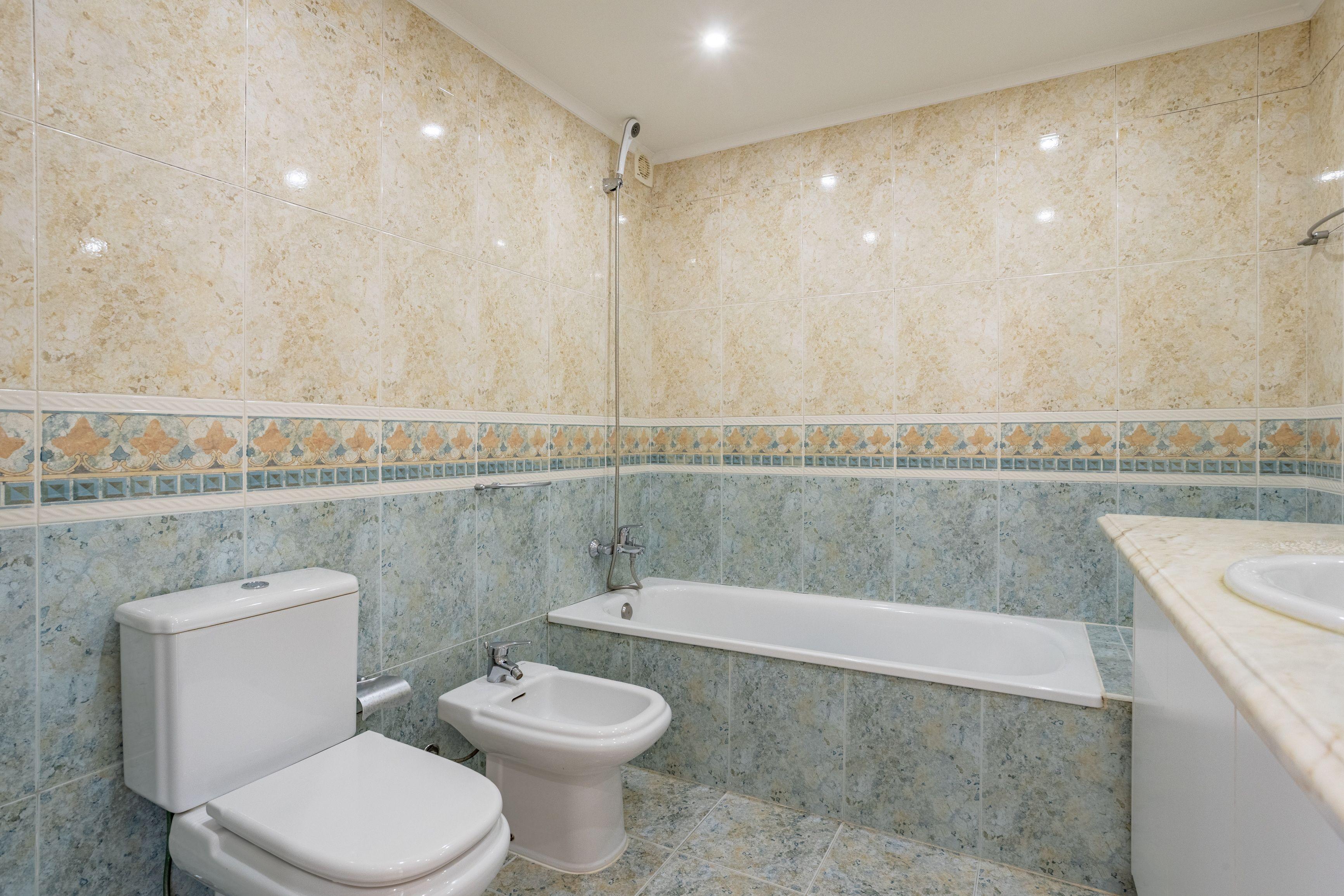 Apartamento T2 para arrendar com Vista Rio - Lisboa - Image 19
