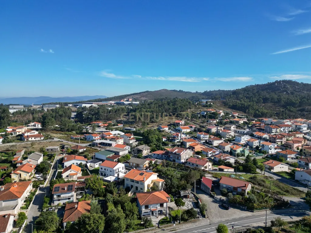 MORADIA T3 EM ESPINHO - BRAGA | 800 M² DE TERRENO | JARDIM | VISTA PANORÂMICA - Image 27