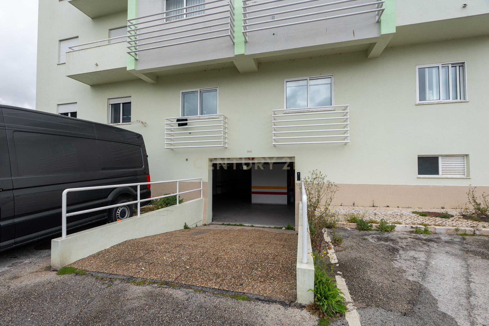 T2 em Excelente Estado no Montijo – Rés-do-chão Alto com Parqueamento e Arrecadação! - Image 31