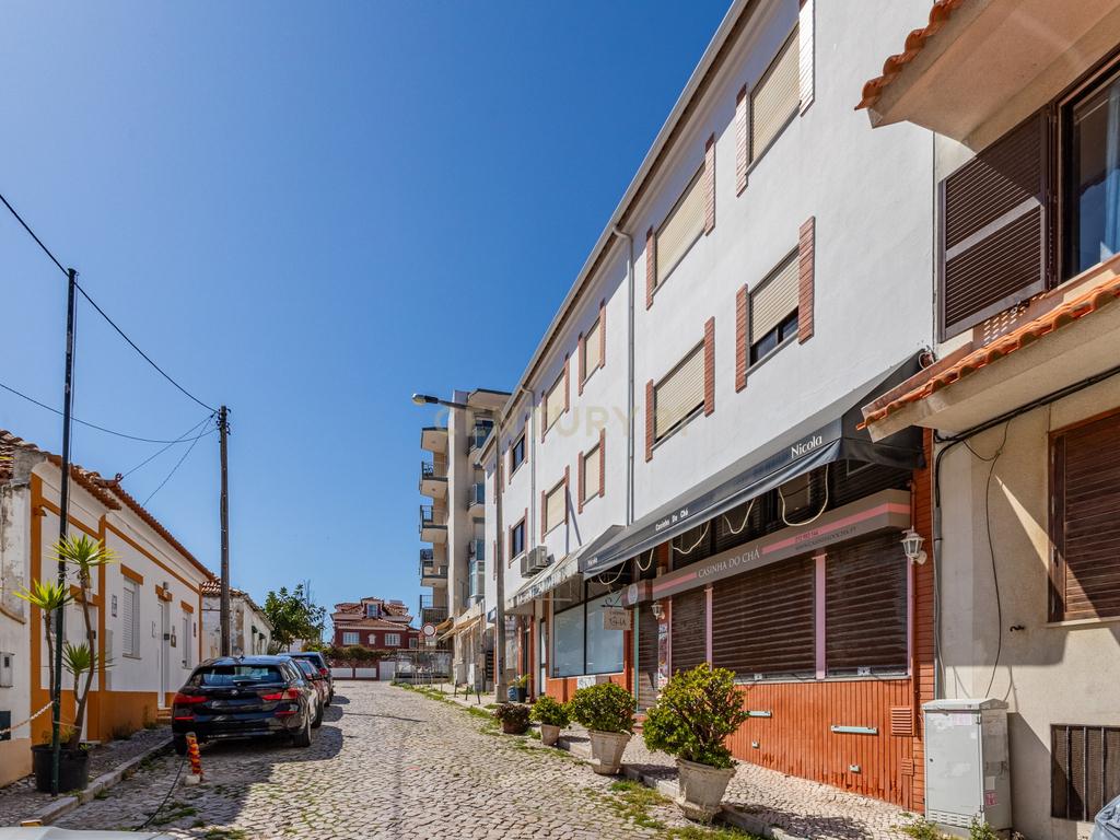 Apartamento T2 com garagem na Costa da Caparica - Image 26