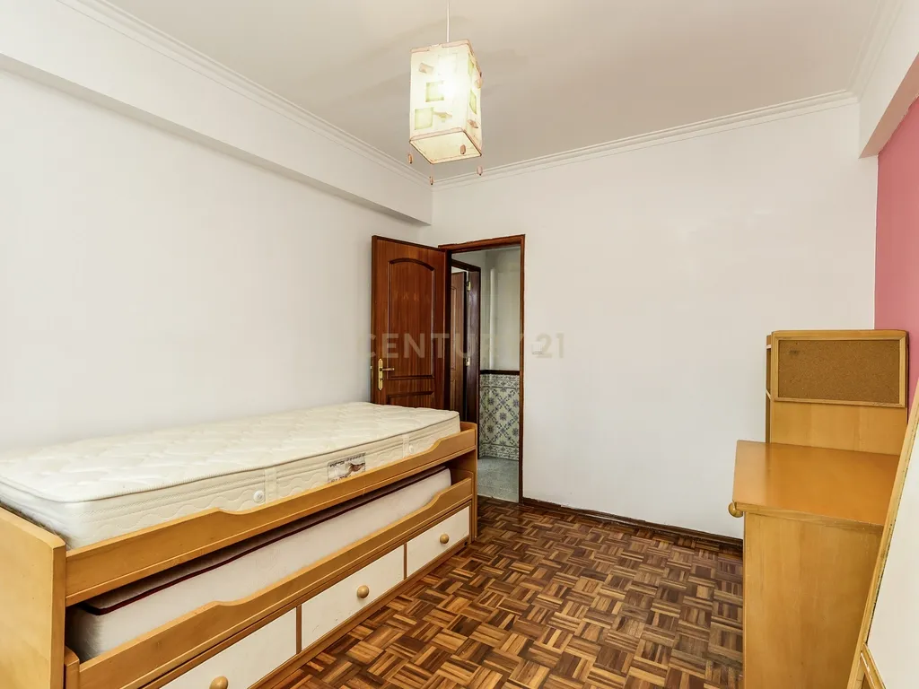 T2 para Arrendamento no Casal do Cotão, Agualva-Cacém — Último Andar com Vista Desafogada e Excelentes Acessos - Image 15