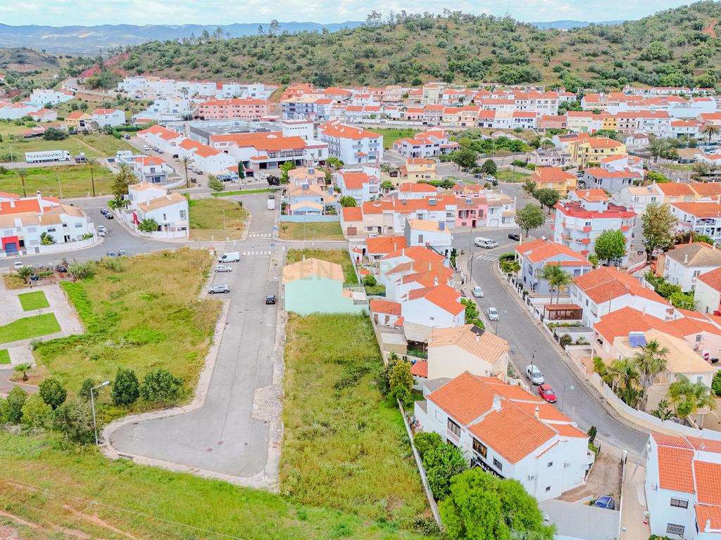 LOTE URBANO PARA MORADIA GEMINADA - Image 6