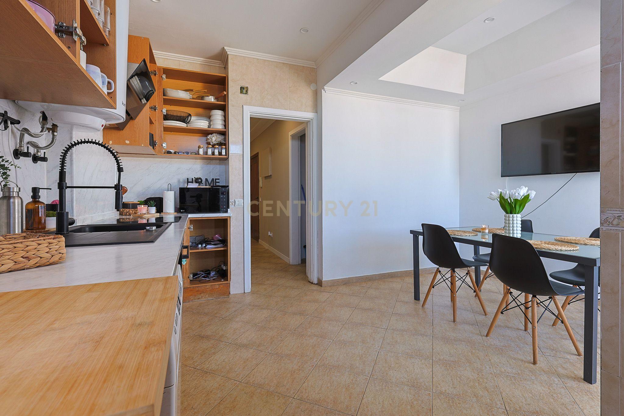 Fotografia 12 de T2 Parcialmente Renovado | 82,23 m² | Alto do Seixalinho
