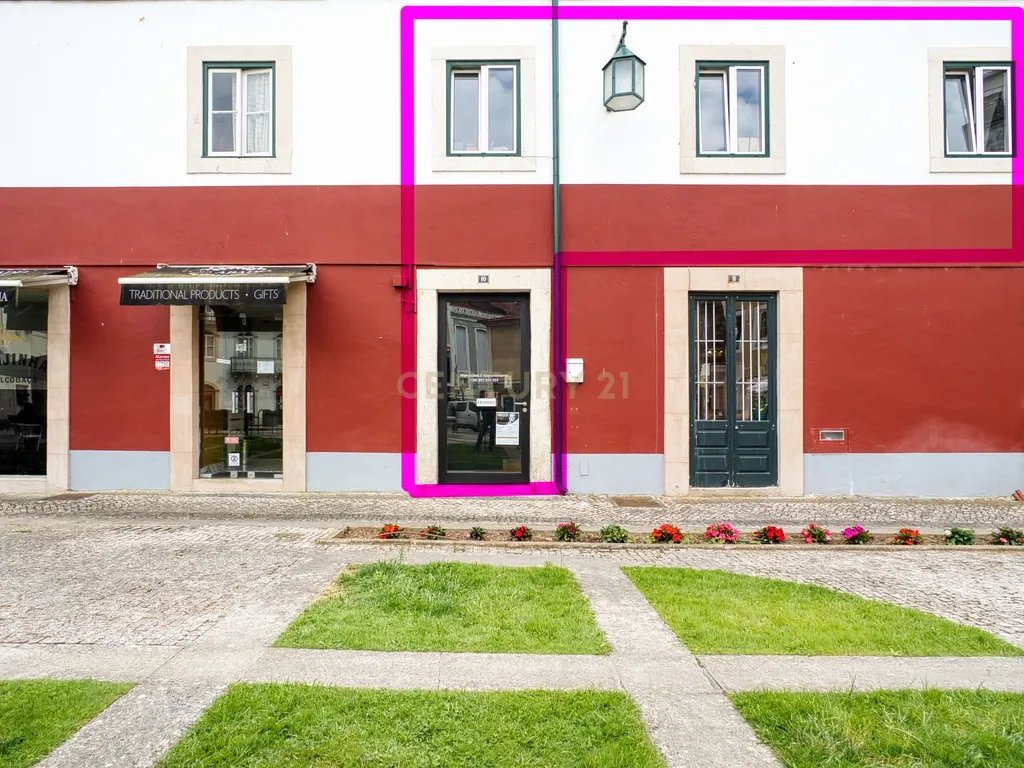 Espaço Comercial ou Habitação com História no Coração de Alcobaça - Image 17