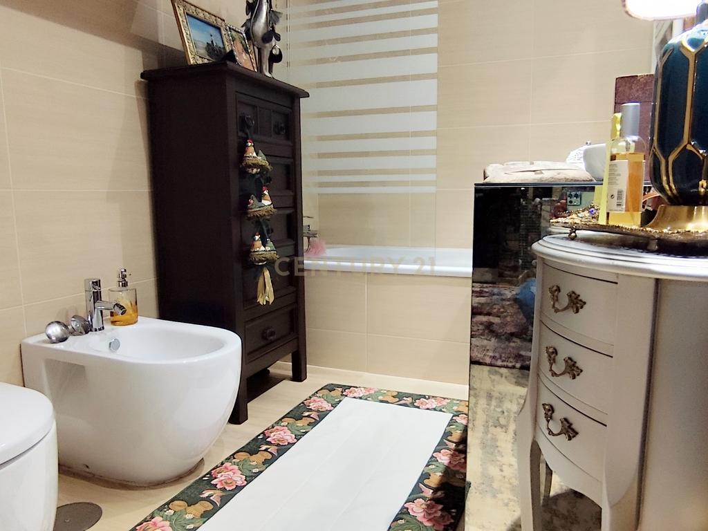 Apartamento quase novo, no centro da cidade de Chaves - Image 12