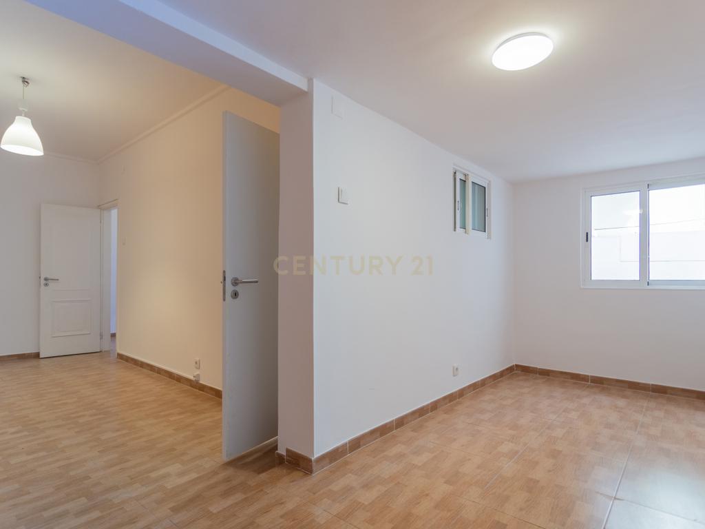 Apartamento T2  - 2 WC's - Almada Centro - Image 16