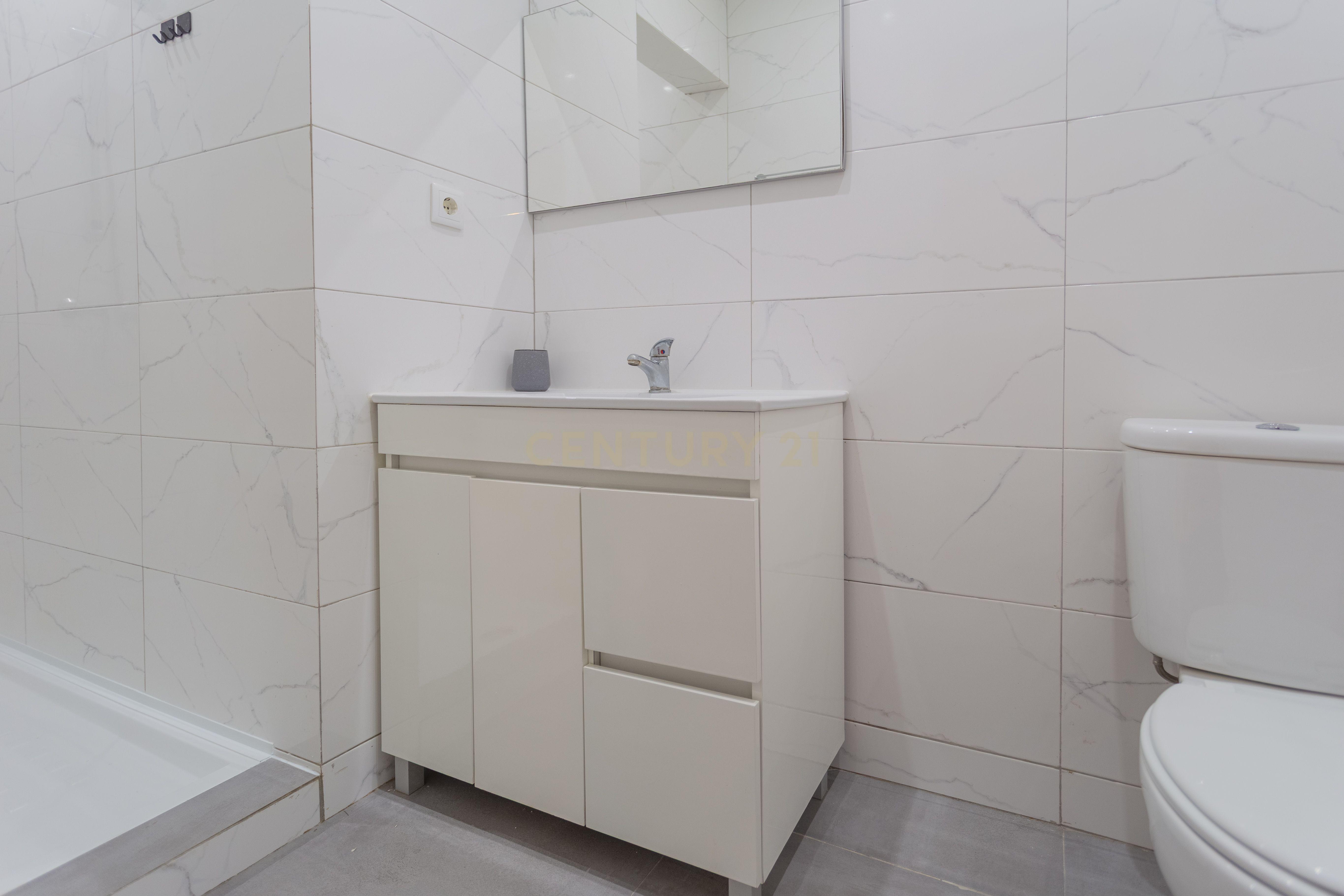 Apartamento T2 - 2 WC's - Almada Centro - Image 18