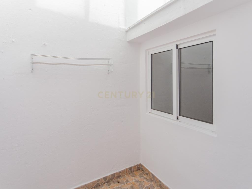 Apartamento T2  - 2 WC's - Almada Centro - Image 9