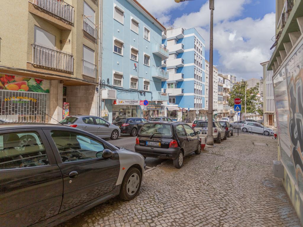 Apartamento T2  - 2 WC's - Almada Centro - Image 28
