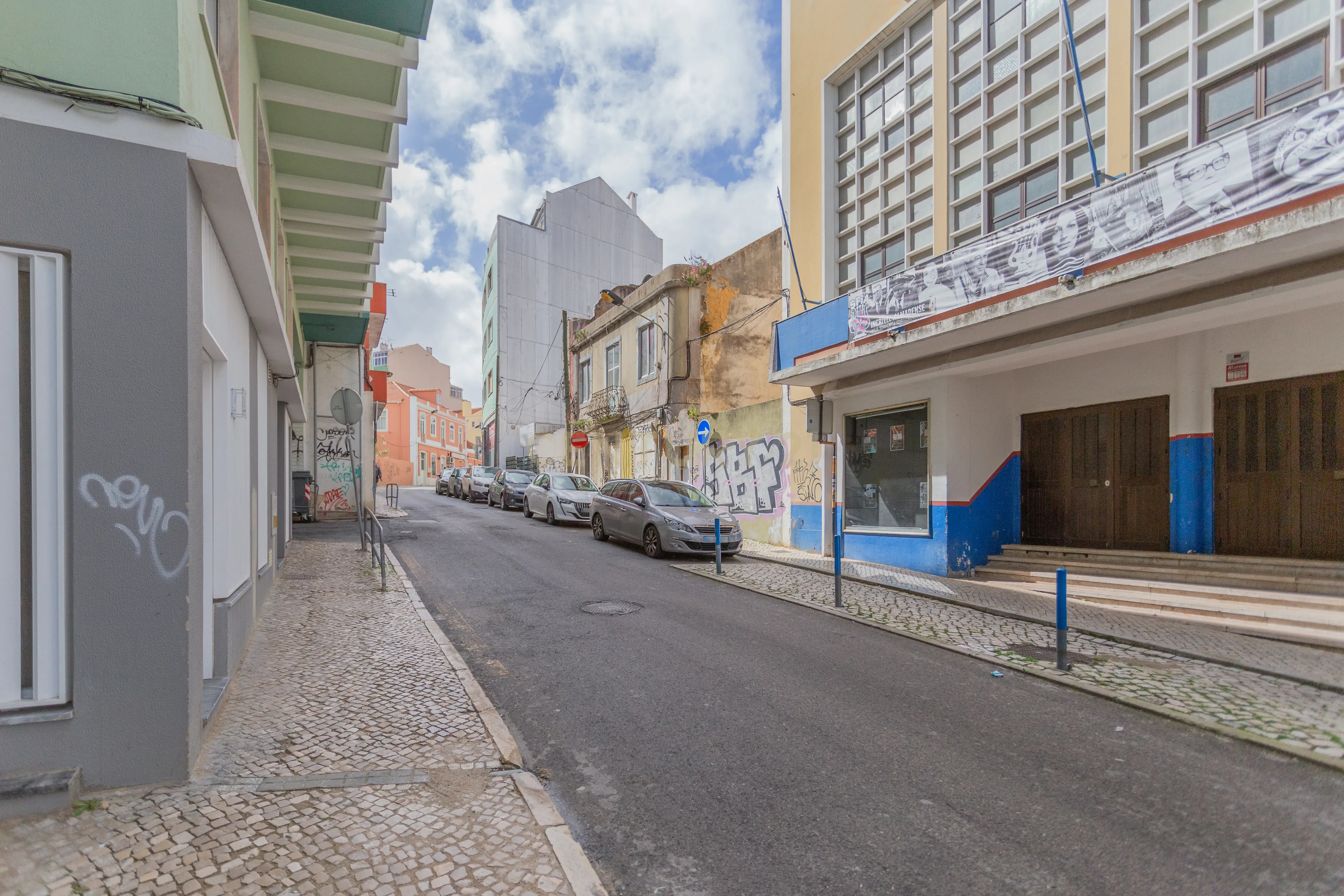 Apartamento T2 - 2 WC's - Almada Centro - Image 29