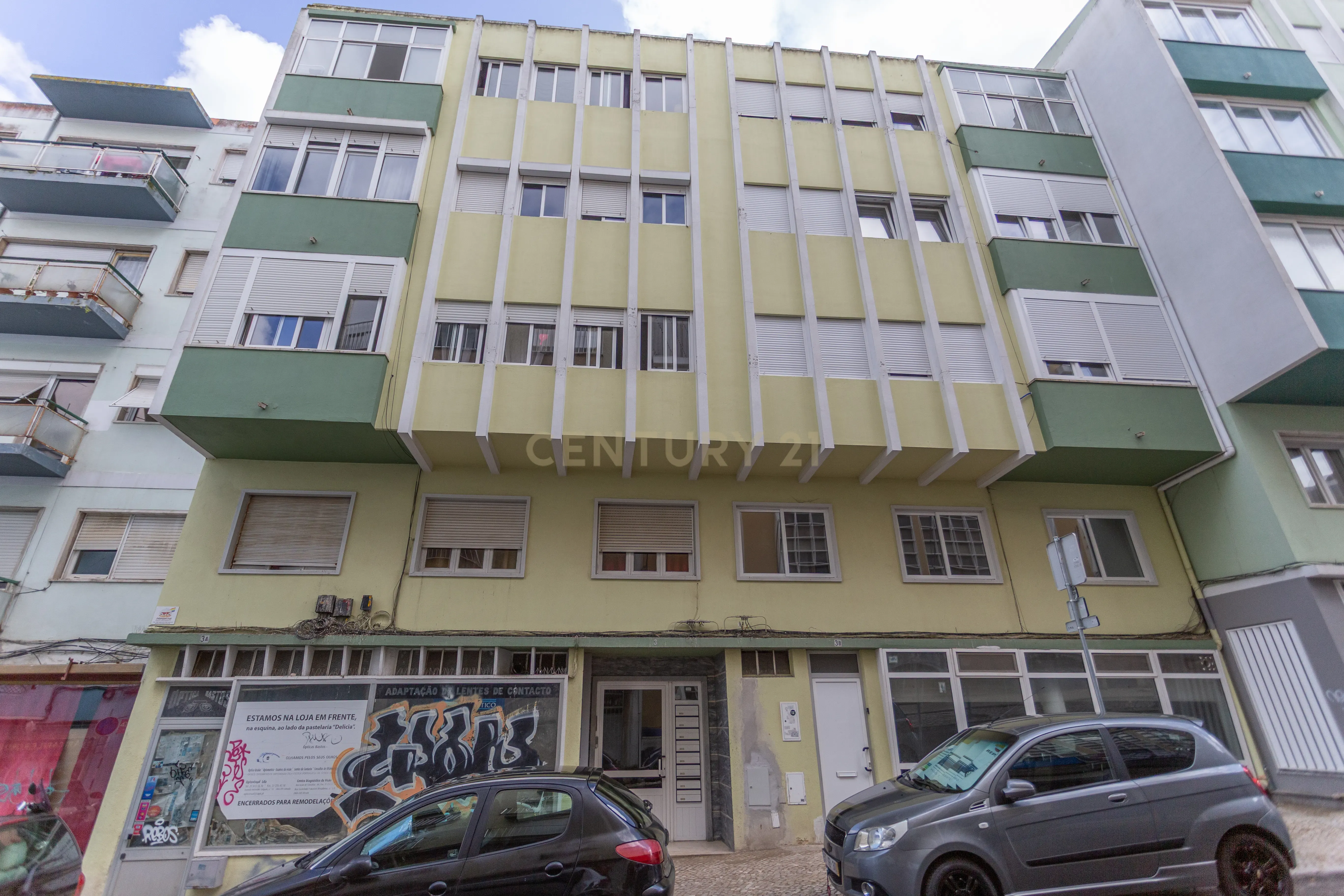 Apartamento T2 - 2 WC's - Almada Centro - Image 27