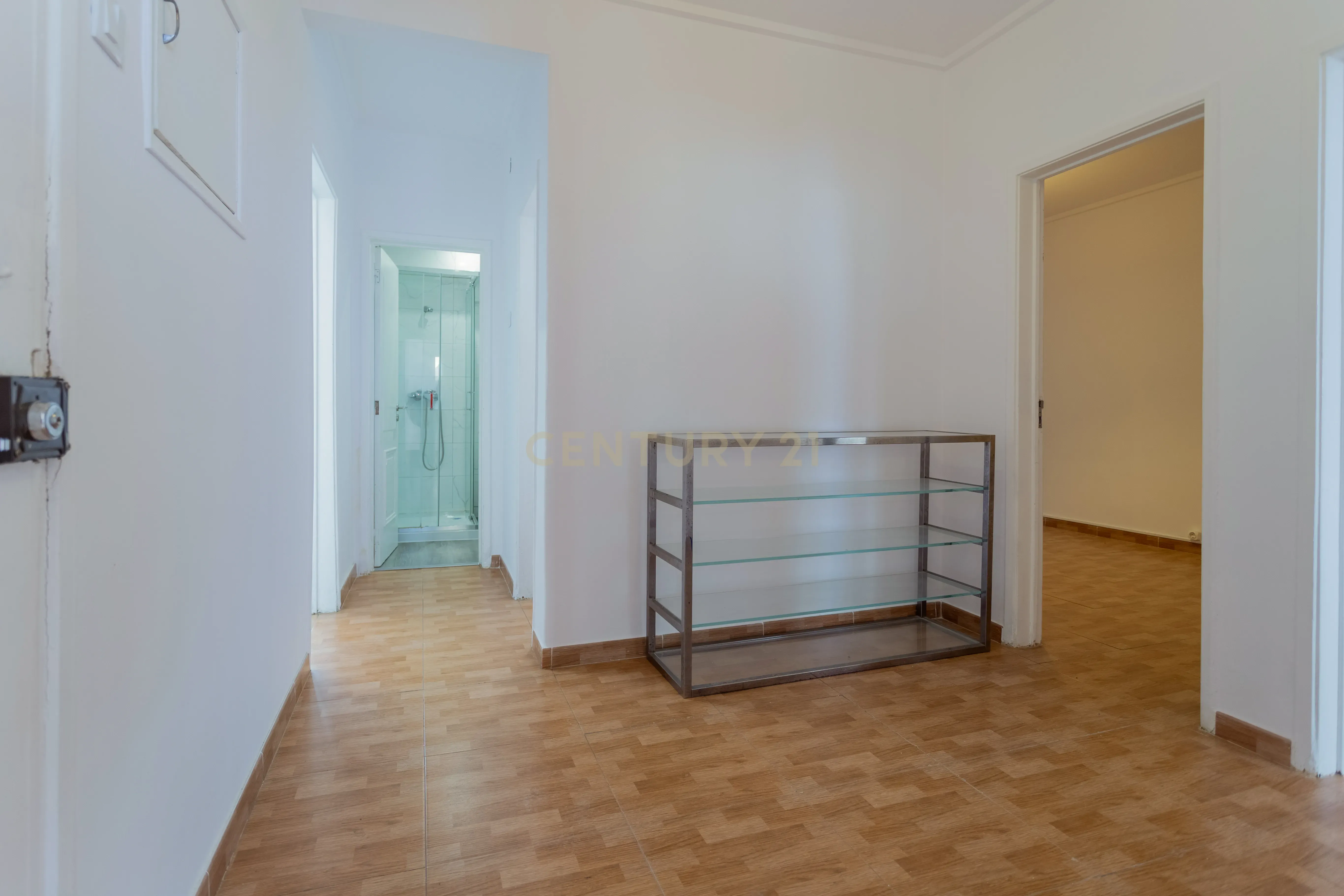 Apartamento T2 - 2 WC's - Almada Centro - Image 22